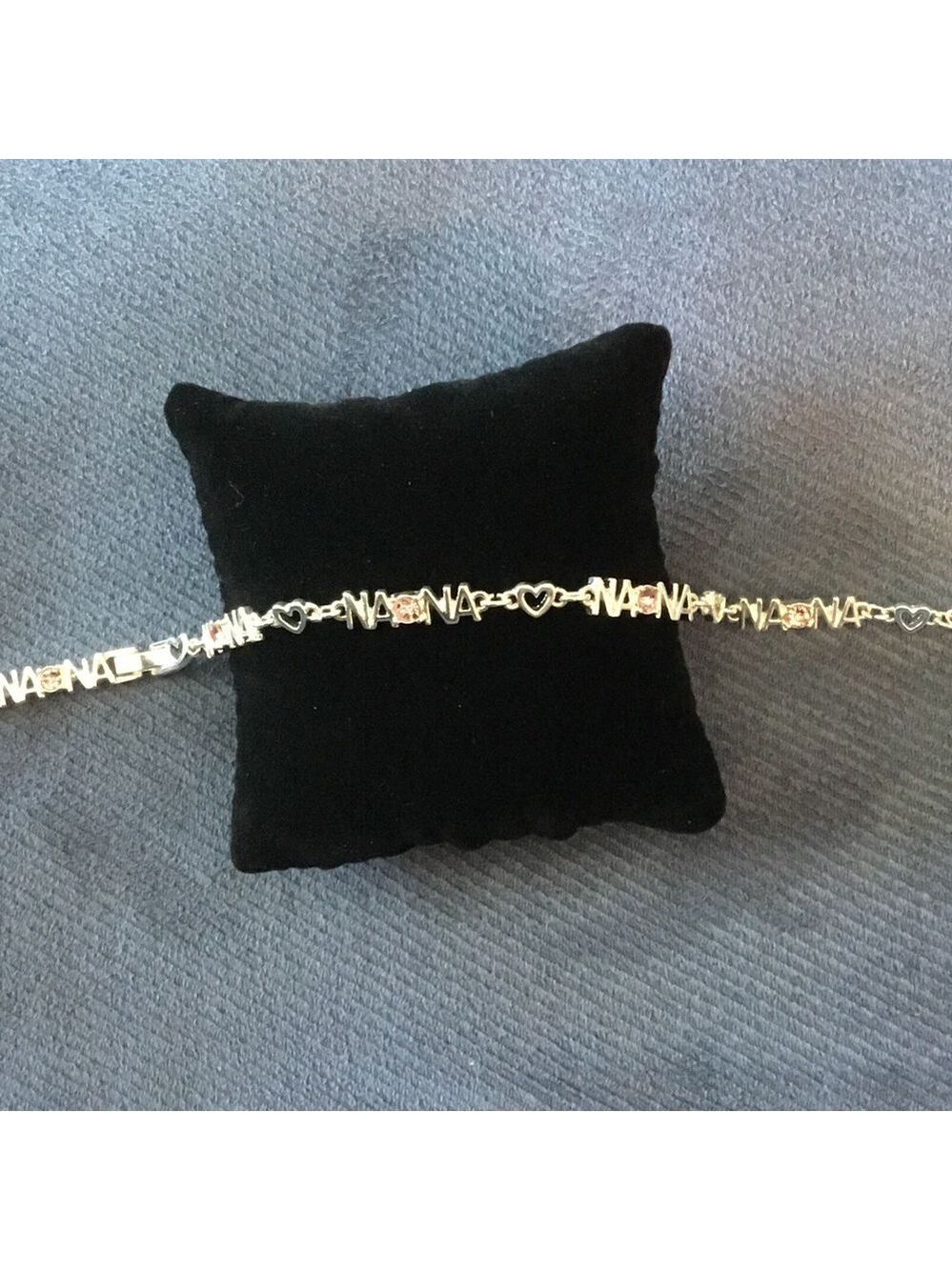 Avon Nana tennis Bracelet new in box - Picture 2 of 4